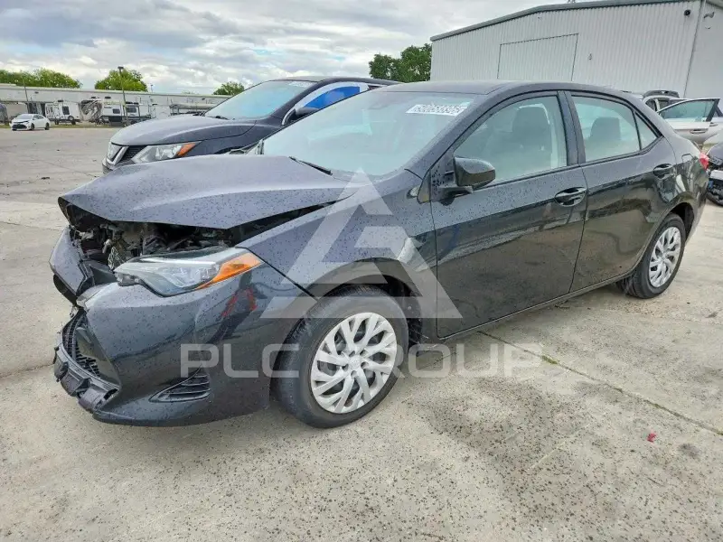 2018 Toyota COROLLA фото
