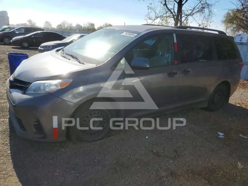 2018 Toyota SIENNA фото