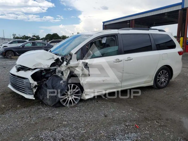 2018 Toyota SIENNA фото