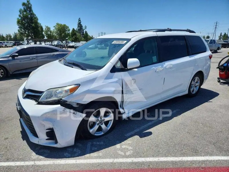 2018 Toyota SIENNA фото