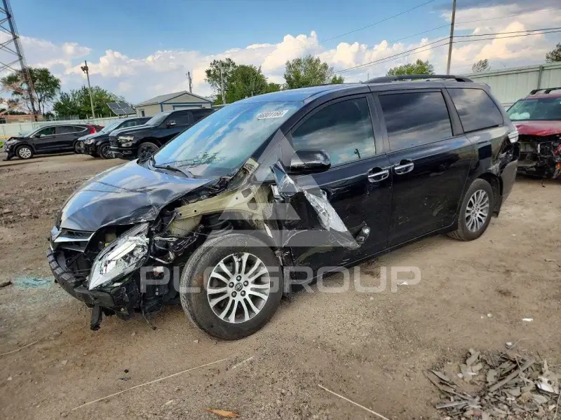 2018 Toyota SIENNA фото