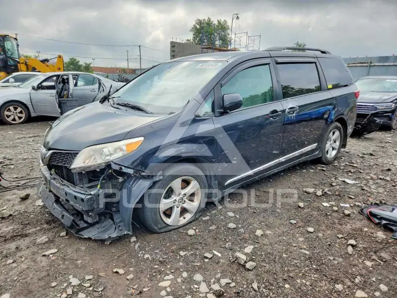2018 Toyota SIENNA фото