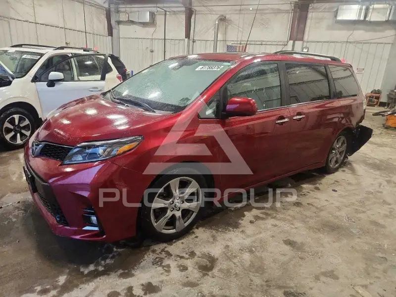 2018 Toyota SIENNA фото