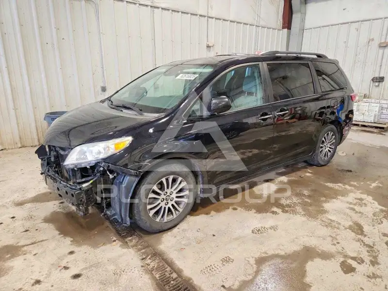 2018 Toyota SIENNA фото