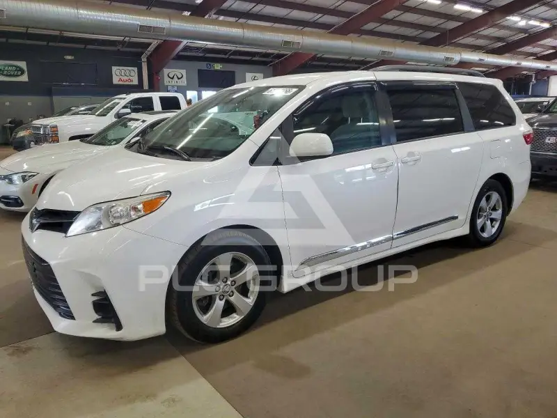 2018 Toyota SIENNA фото