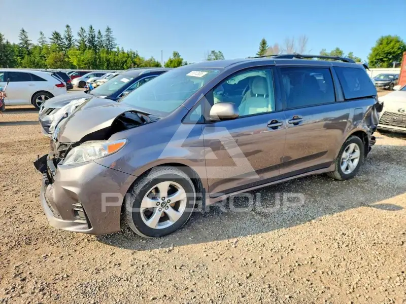 2018 Toyota SIENNA фото
