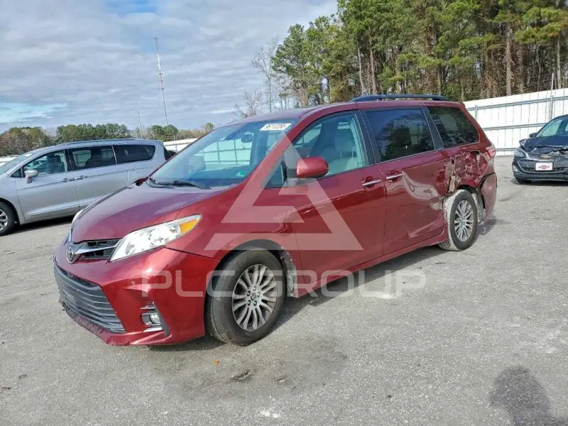 2018 Toyota SIENNA фото