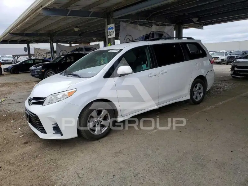 2018 Toyota SIENNA фото