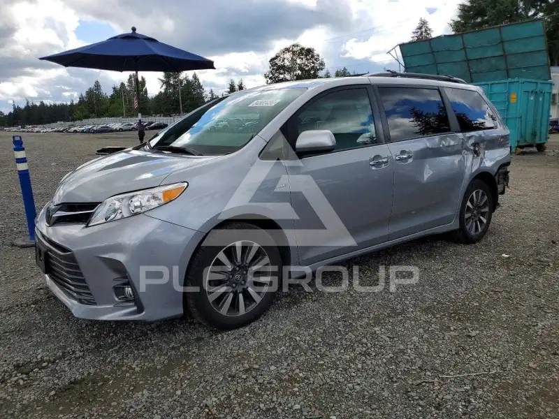 2018 Toyota SIENNA фото
