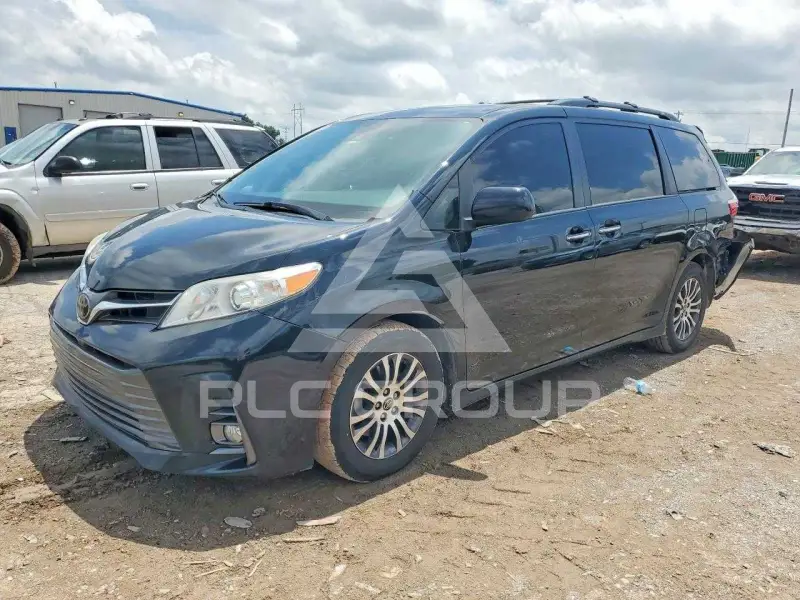 2018 Toyota SIENNA фото