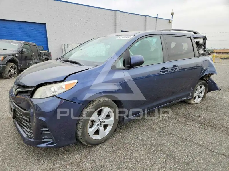2018 Toyota SIENNA фото