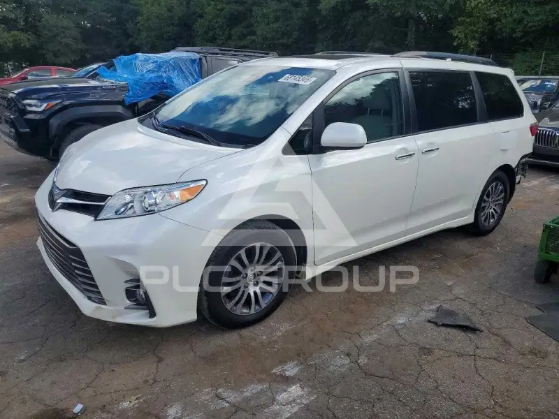 2018 Toyota SIENNA фото