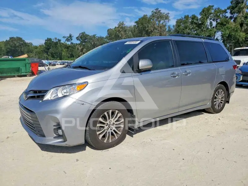 2018 Toyota SIENNA фото