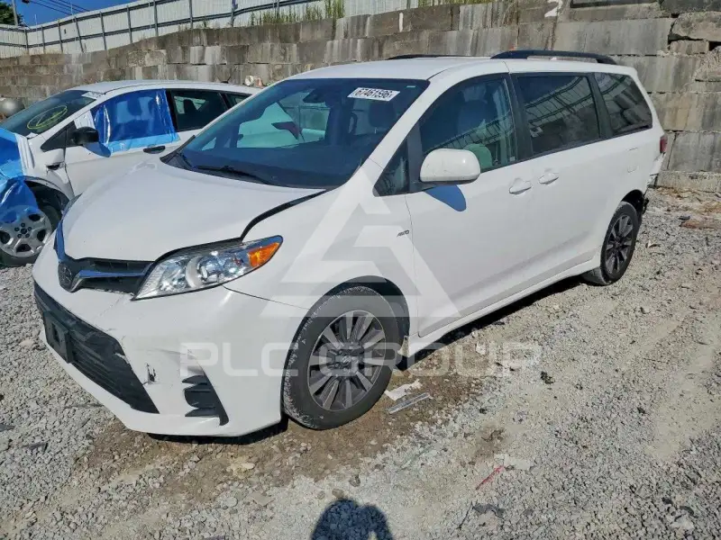 2018 Toyota SIENNA фото