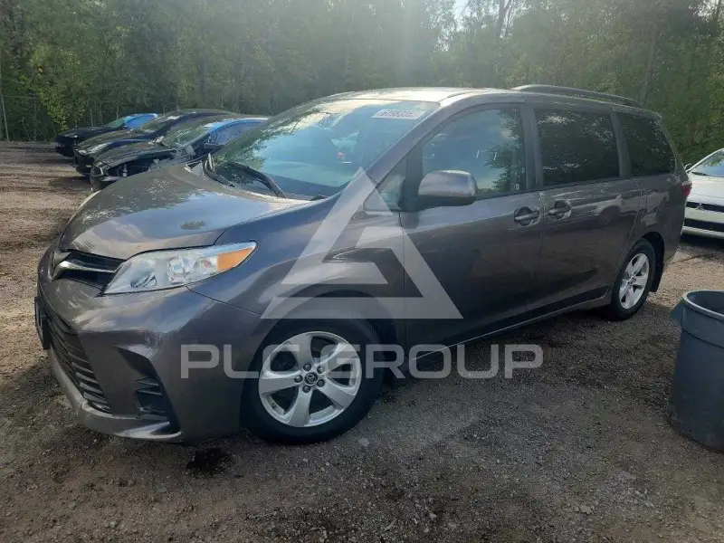 2018 Toyota SIENNA фото