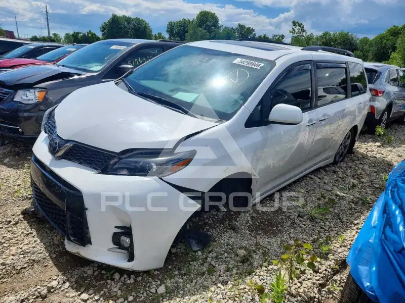 2018 Toyota SIENNA photo