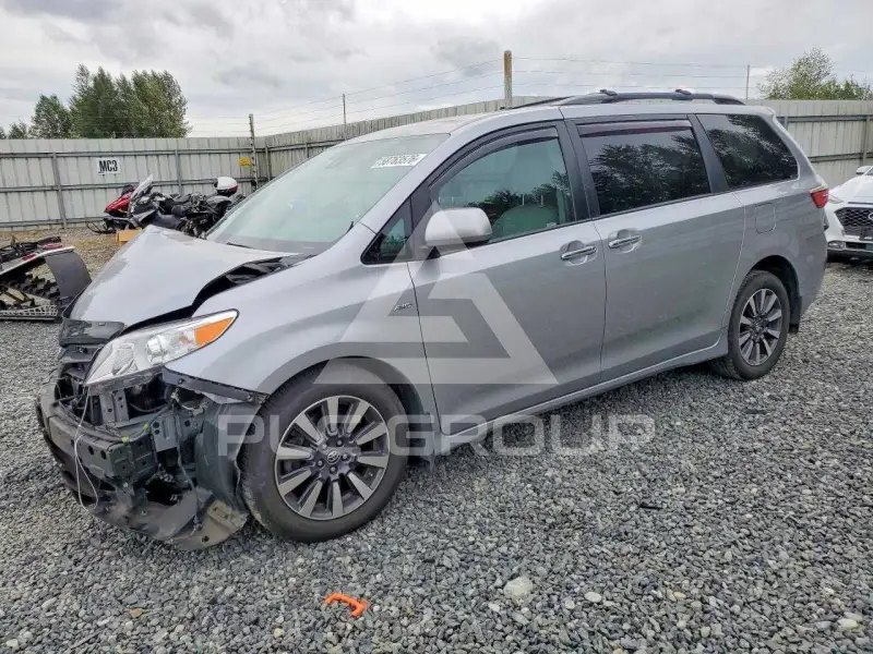 2018 Toyota SIENNA фото