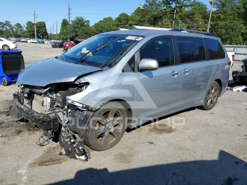2018 Toyota SIENNA фото