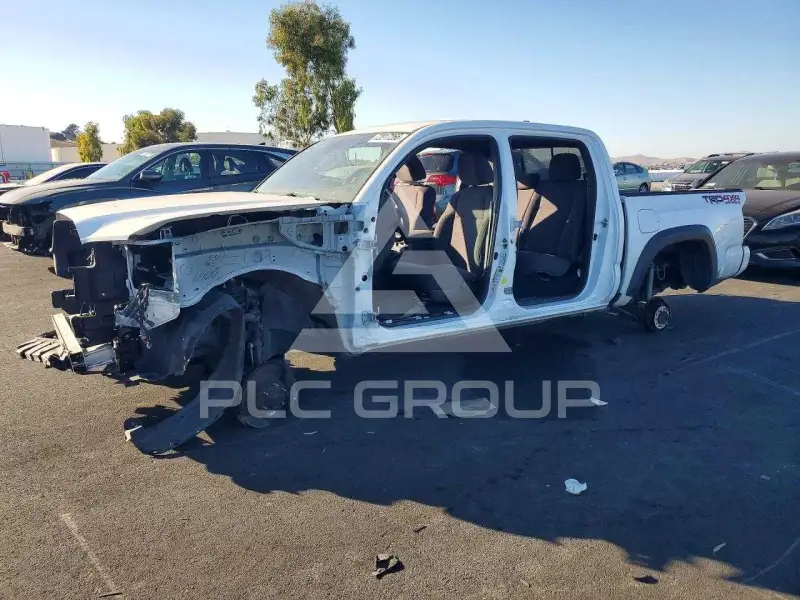 2018 Toyota TACOMA photo
