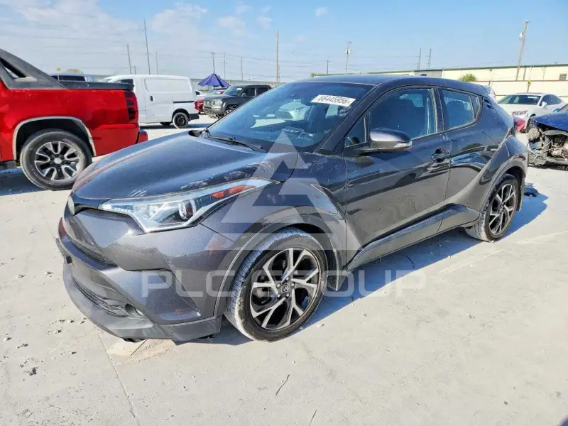 2018 Toyota C-HR photo