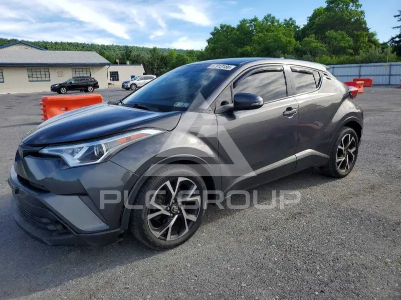 2018 Toyota C-HR photo