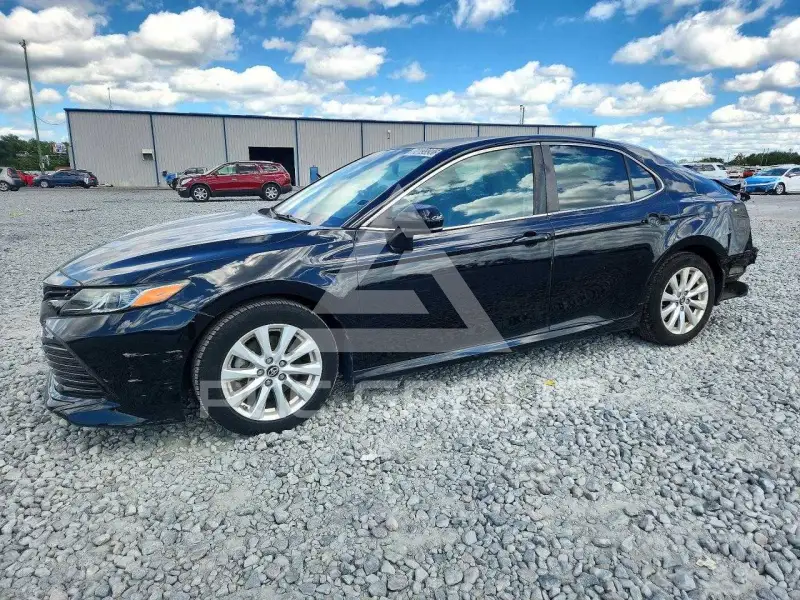 2018 Toyota CAMRY фото