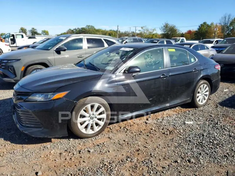 2018 Toyota CAMRY фото