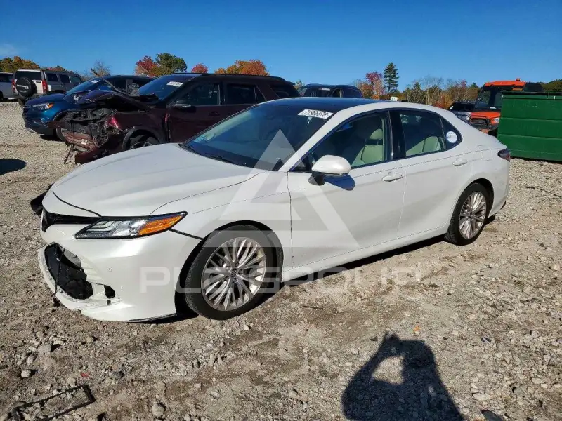 2018 Toyota CAMRY фото
