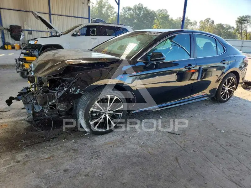 2018 Toyota CAMRY фото