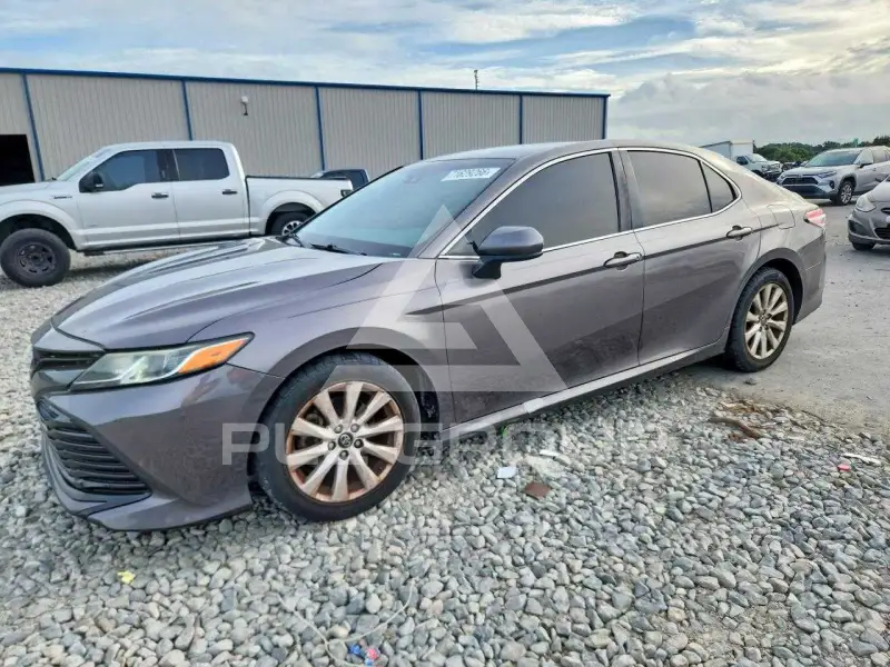 2018 Toyota CAMRY фото