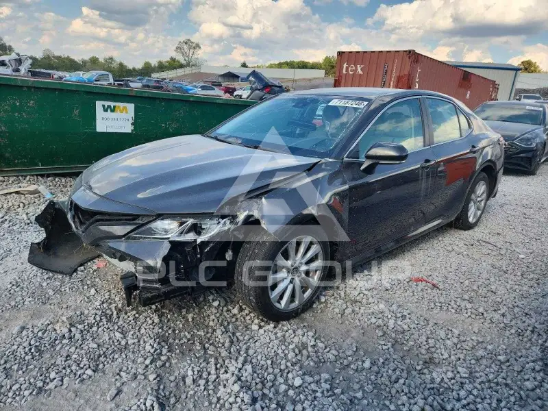 2018 Toyota CAMRY фото