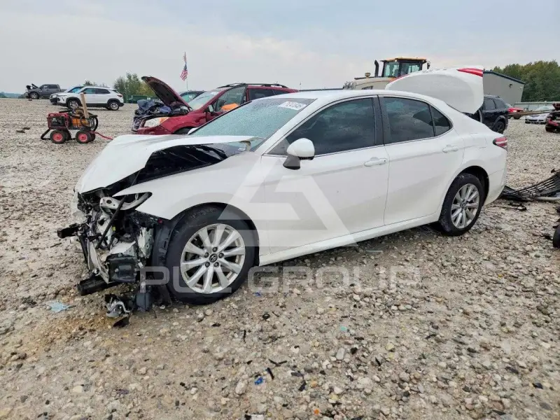 2018 Toyota CAMRY фото