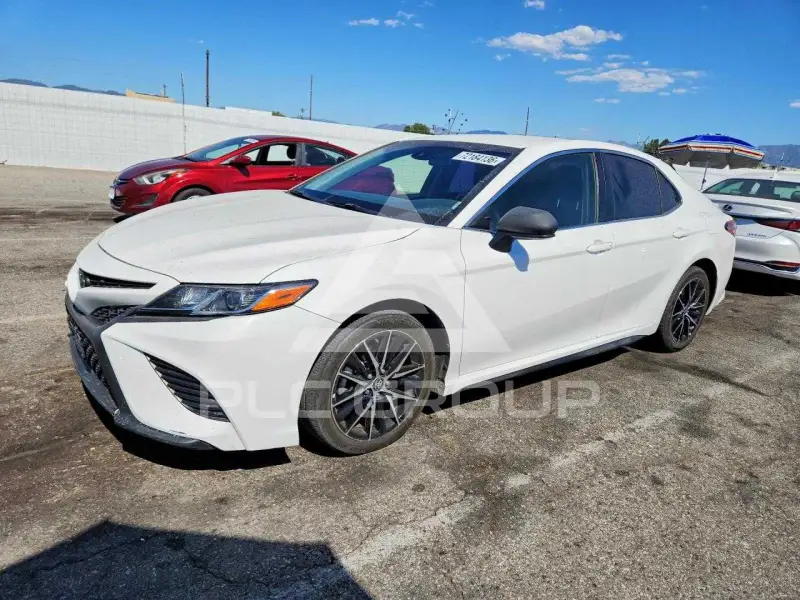 2018 Toyota CAMRY фото