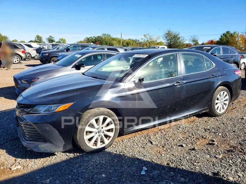 2018 Toyota CAMRY фото