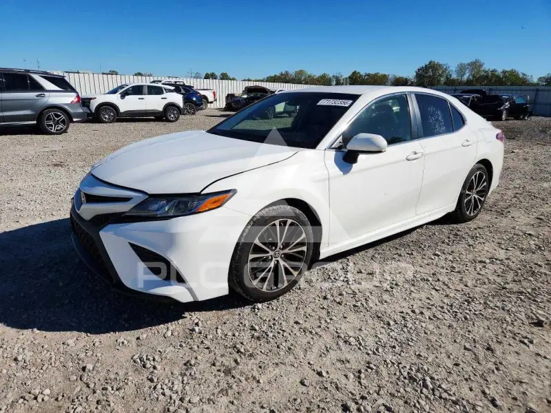 2018 Toyota CAMRY фото