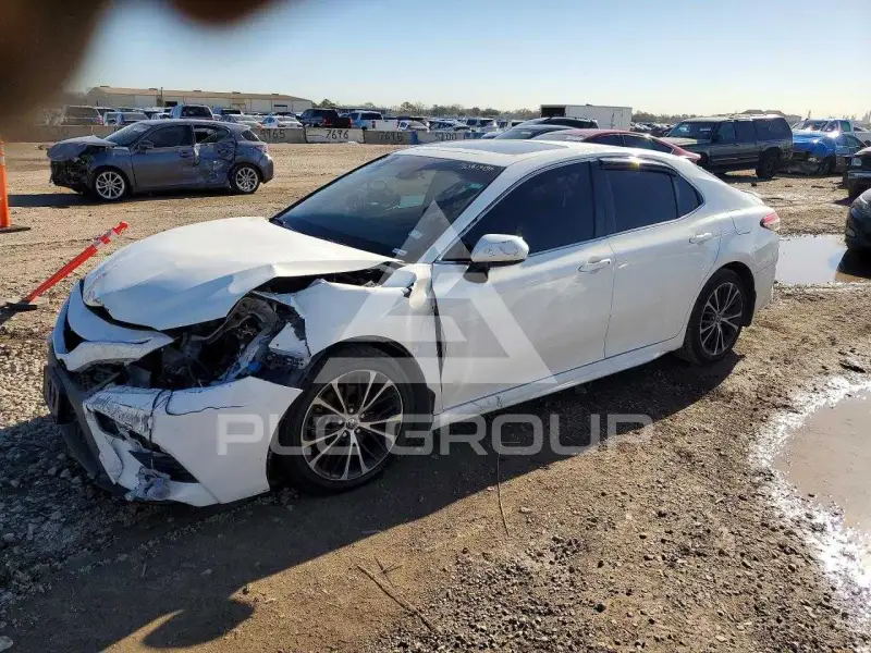 2018 Toyota CAMRY фото