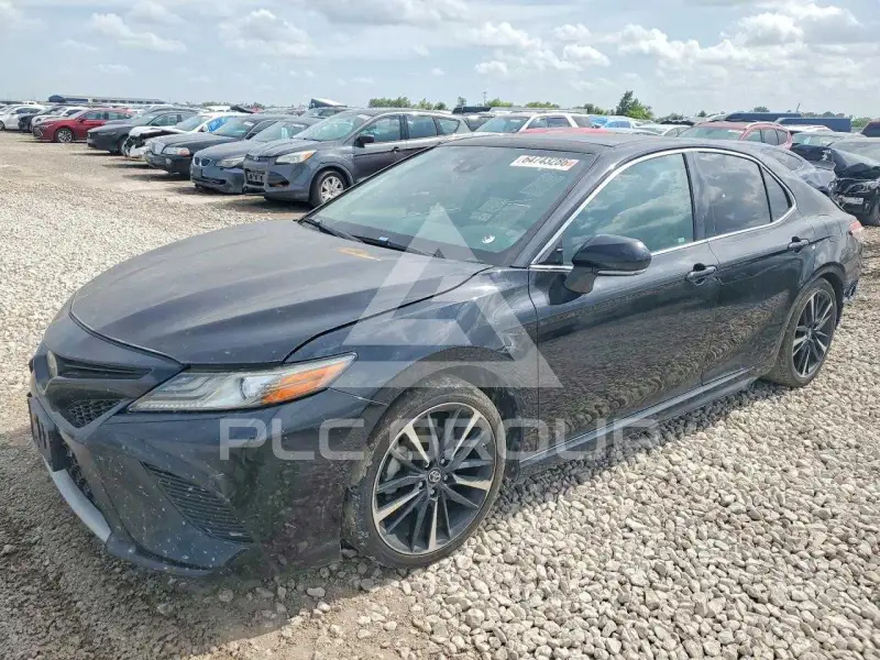 2018 Toyota CAMRY фото