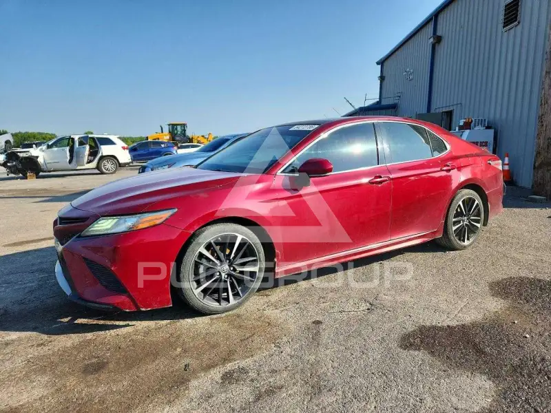 2018 Toyota CAMRY фото