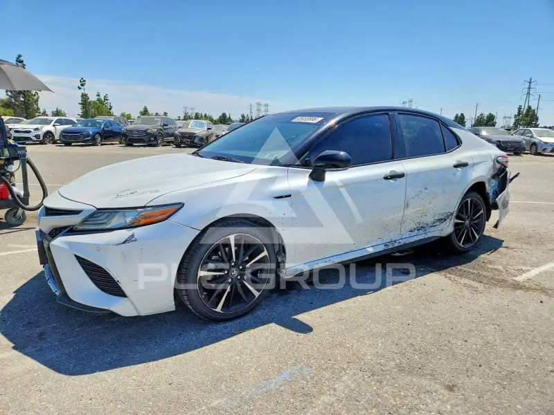 2018 Toyota CAMRY фото