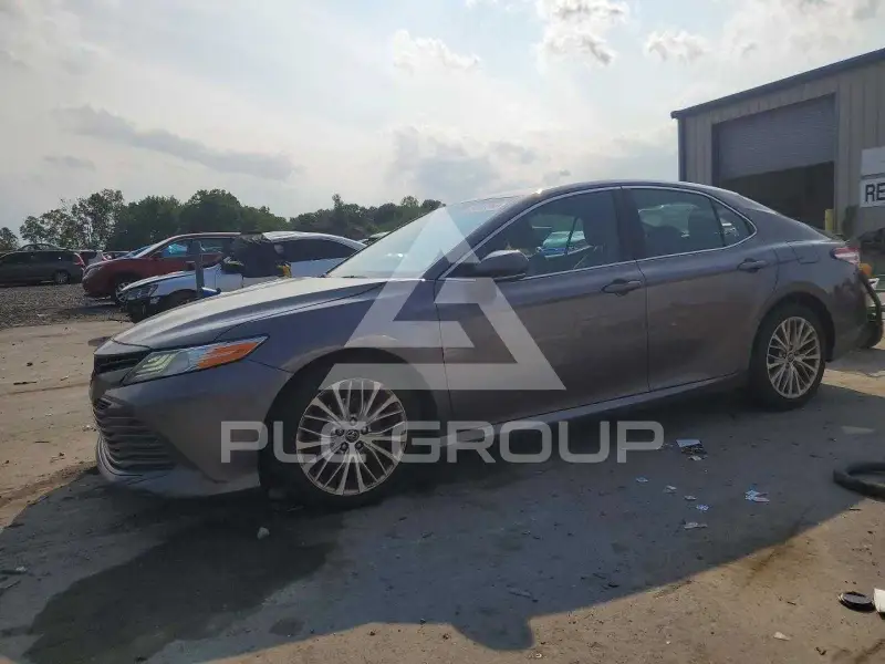 2018 Toyota CAMRY фото