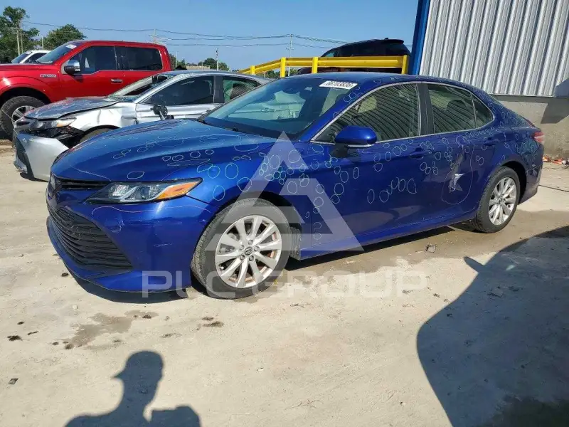 2018 Toyota CAMRY фото