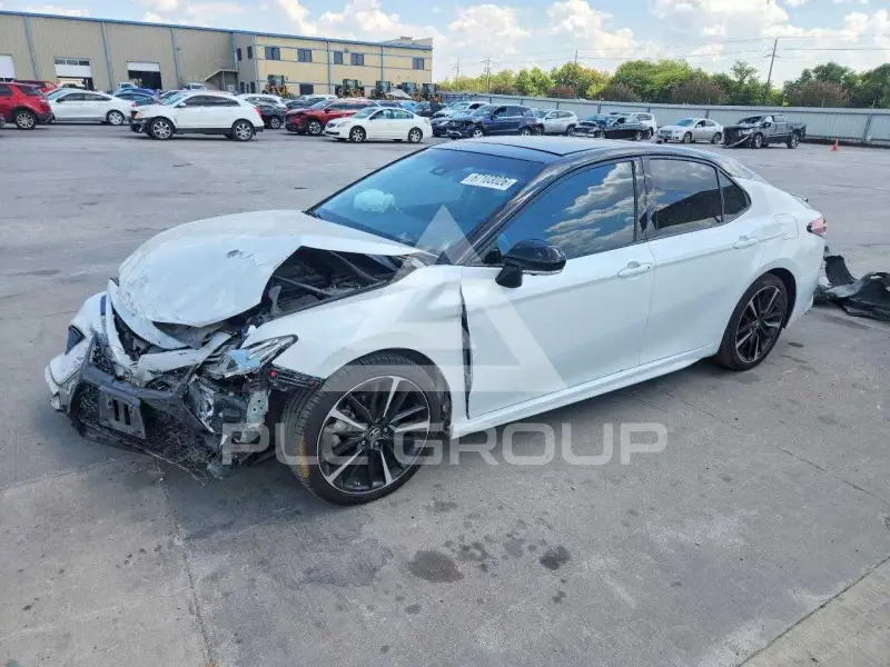 2018 Toyota CAMRY фото