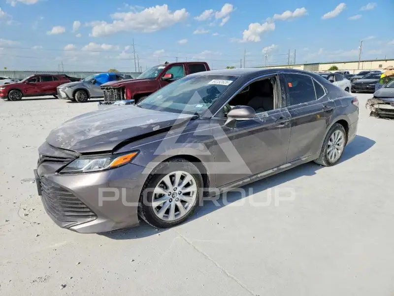 2018 Toyota CAMRY фото