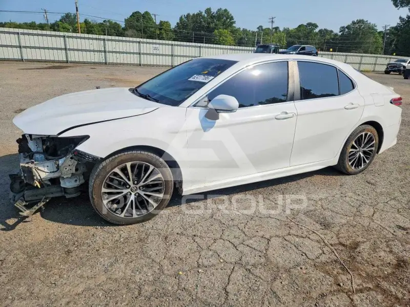 2018 Toyota CAMRY фото