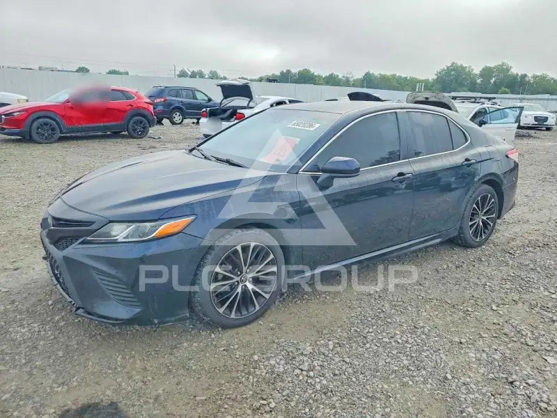 2018 Toyota CAMRY фото