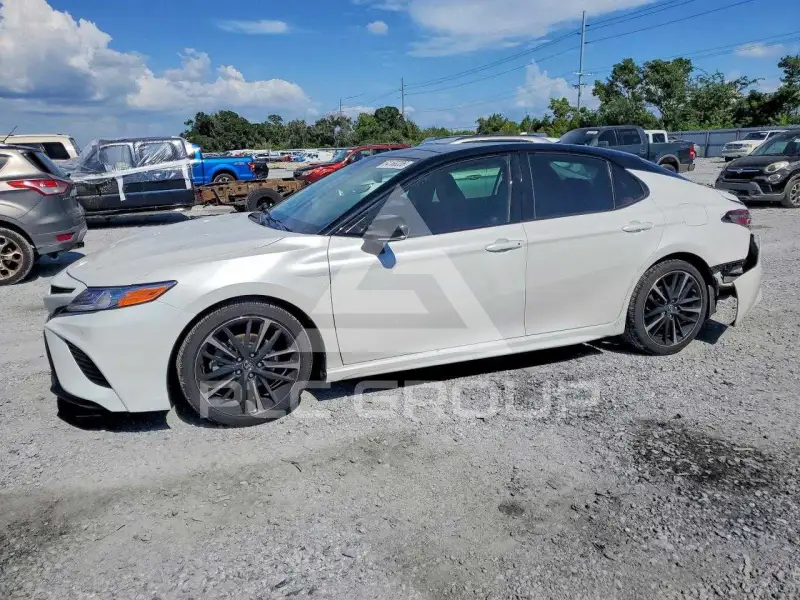 2018 Toyota CAMRY фото