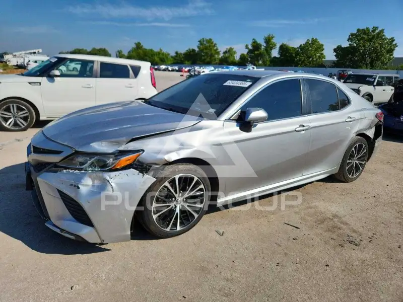 2018 Toyota CAMRY фото