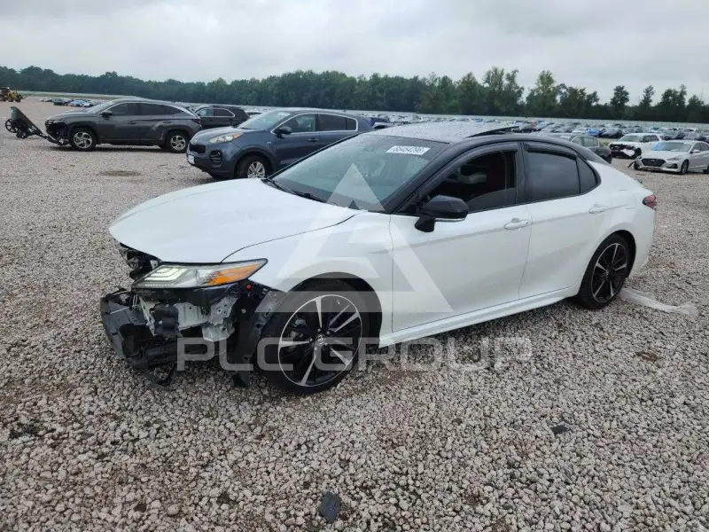 2018 Toyota CAMRY фото