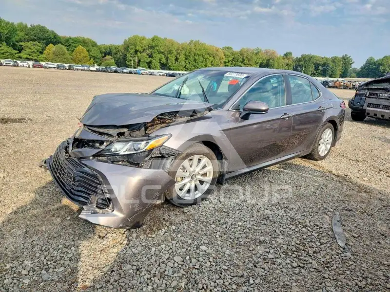 2018 Toyota CAMRY фото