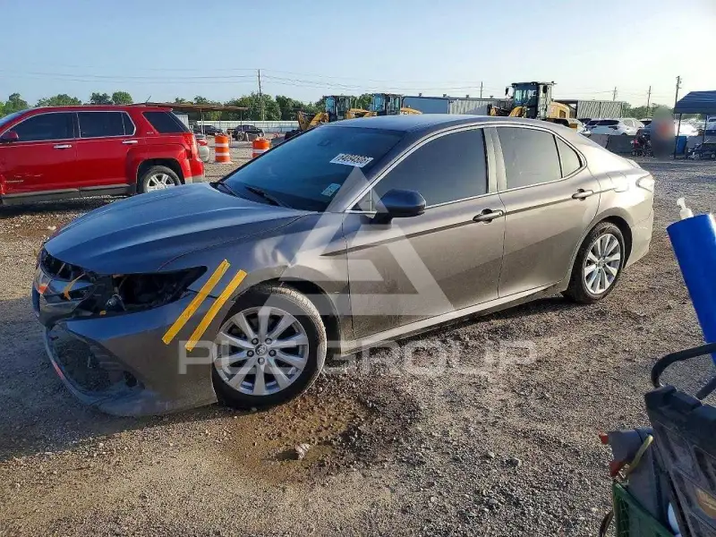 2018 Toyota CAMRY фото